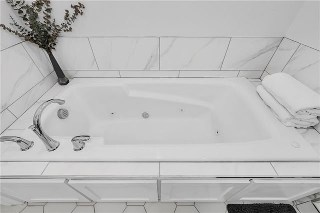 402 W Prospect Street, Fayetteville, AR 72701