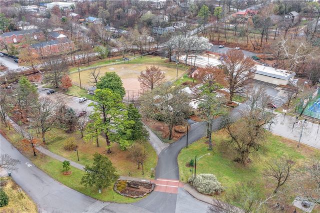 402 W Prospect Street, Fayetteville, AR 72701