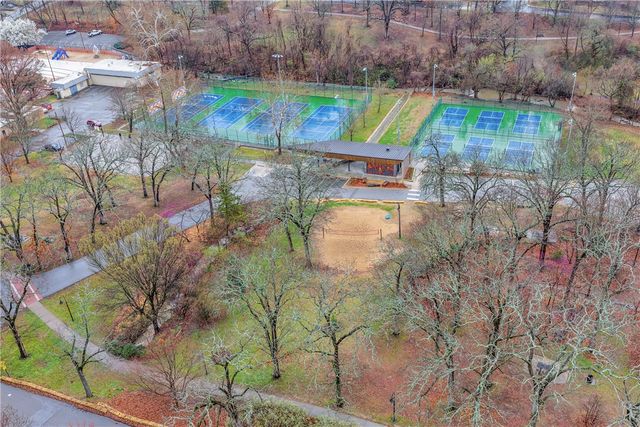 402 W Prospect Street, Fayetteville, AR 72701