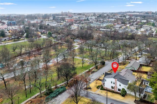 402 W Prospect Street, Fayetteville, AR 72701