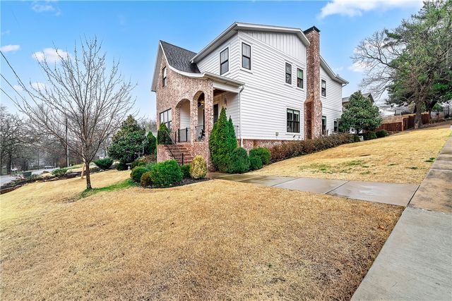 402 W Prospect Street, Fayetteville, AR 72701