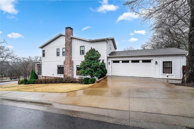 402 W Prospect Street, Fayetteville, AR 72701