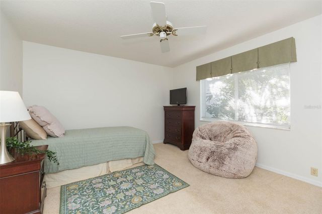 9108 CANBERLEY DRIVE, Tampa, FL 33647