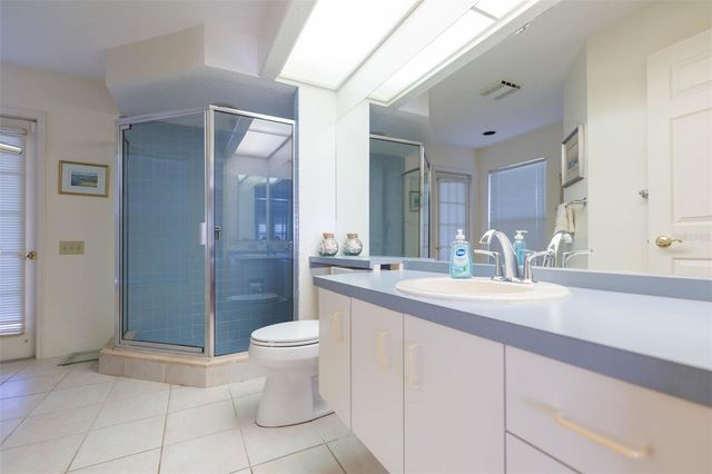 9108 CANBERLEY DRIVE, Tampa, FL 33647