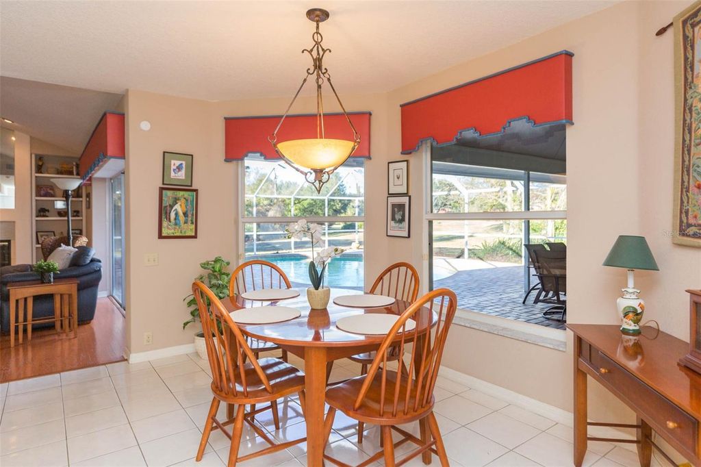 Image 12 of property listing at 9108 CANBERLEY DRIVE, Tampa, FL 33647