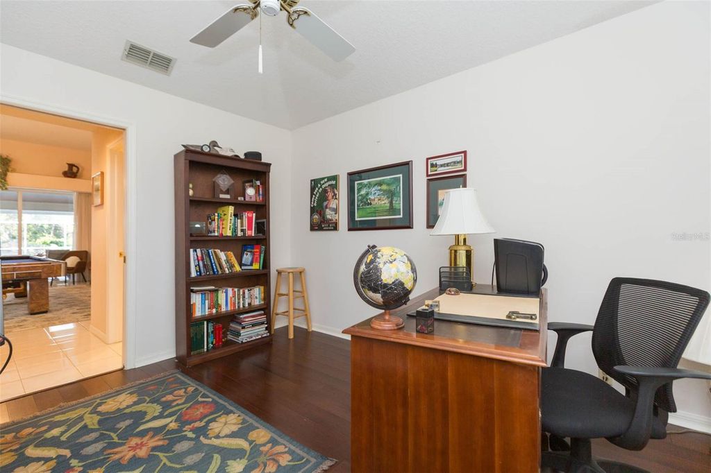 Image 28 of property listing at 9108 CANBERLEY DRIVE, Tampa, FL 33647