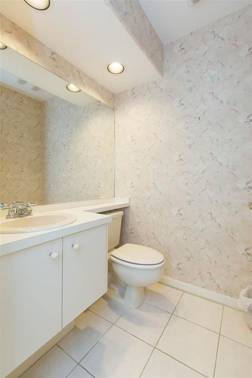 Image 29 of property listing at 9108 CANBERLEY DRIVE, Tampa, FL 33647