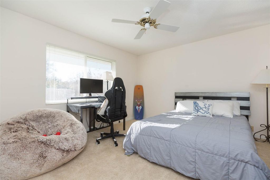 Image 30 of property listing at 9108 CANBERLEY DRIVE, Tampa, FL 33647