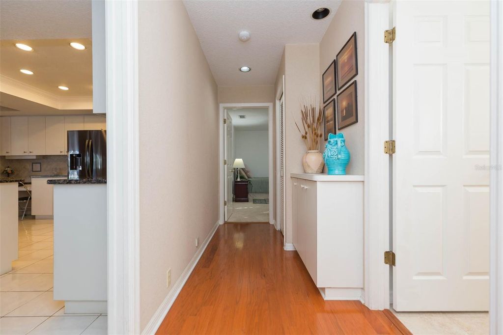 Image 37 of property listing at 9108 CANBERLEY DRIVE, Tampa, FL 33647