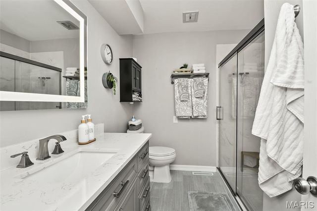 1522 S Oakland Avenue, Bolivar, MO 65613