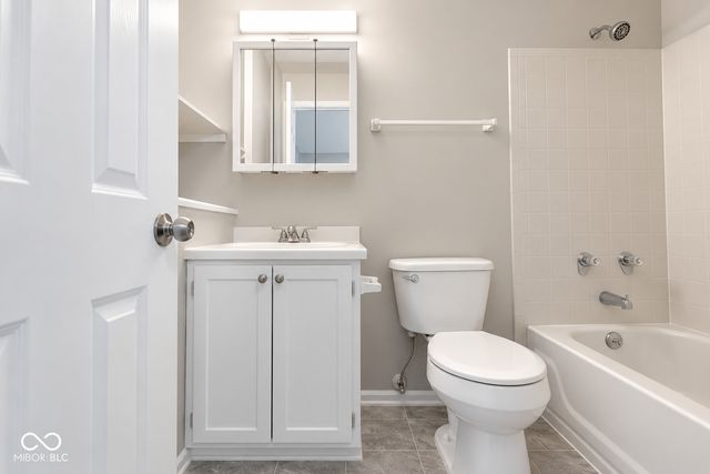6032 Southbay Drive, Indianapolis, IN 46250