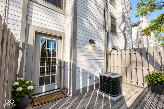 6032 Southbay Drive, Indianapolis, IN 46250