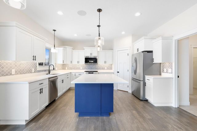 13702 Arrowhead Way, Rosemount, MN 55068