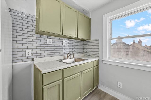 6406 Payne Avenue, Dearborn, MI 48126