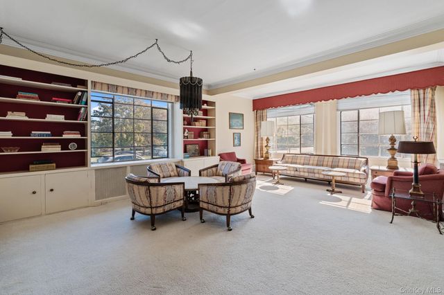 29 Summit Avenue, Lynbrook, NY 11563