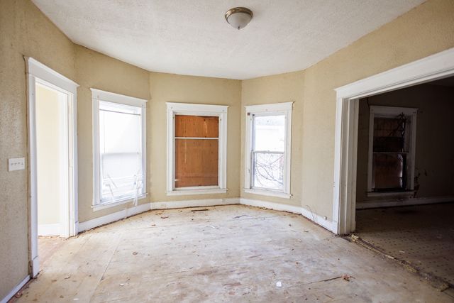 427 S Chicago Avenue, Kankakee, IL 60901