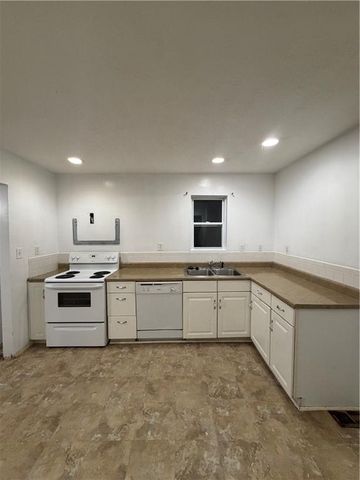 934 Williams Street, Excelsior Springs, MO 64024