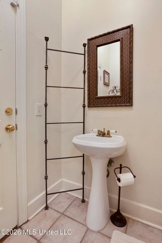 5111 Canton Heights Drive, Jackson, MS 39211