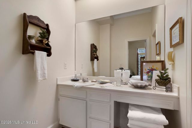 5111 Canton Heights Drive, Jackson, MS 39211