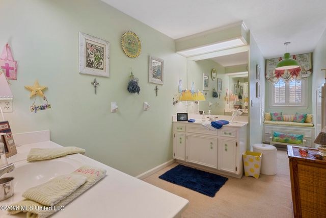 5111 Canton Heights Drive, Jackson, MS 39211