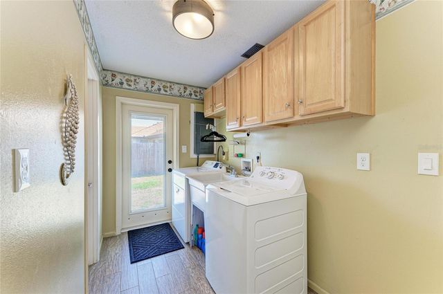 1768 BANYAN DRIVE, Venice, FL 34293
