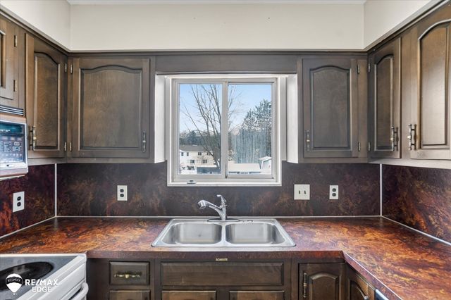 8454 Wesley Drive, Flushing Twp, MI 48433