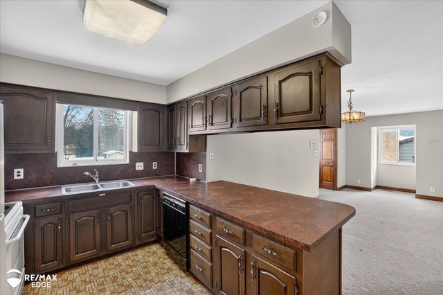 8454 Wesley Drive, Flushing Twp, MI 48433