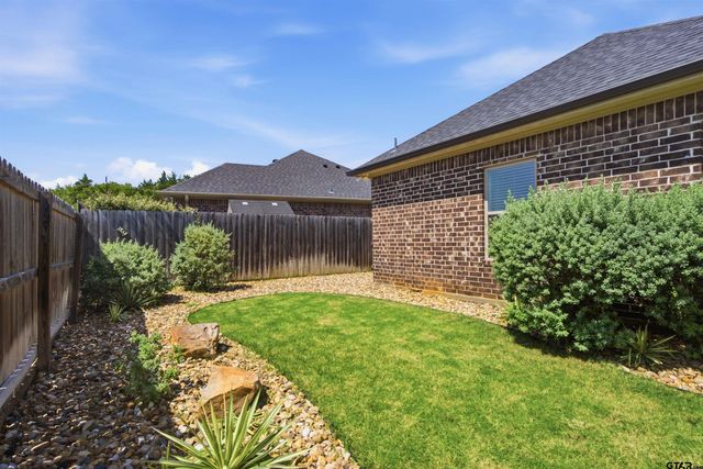 208 Patience, Lindale, TX 75771