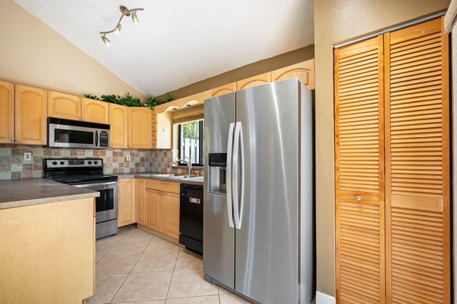 620 Commodore Drive, Plantation, FL 33325