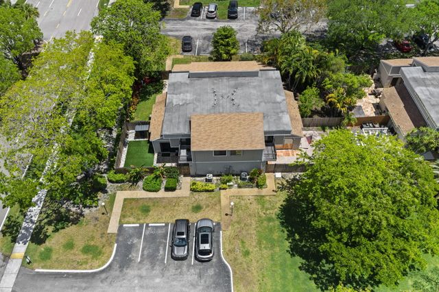 620 Commodore Drive, Plantation, FL 33325