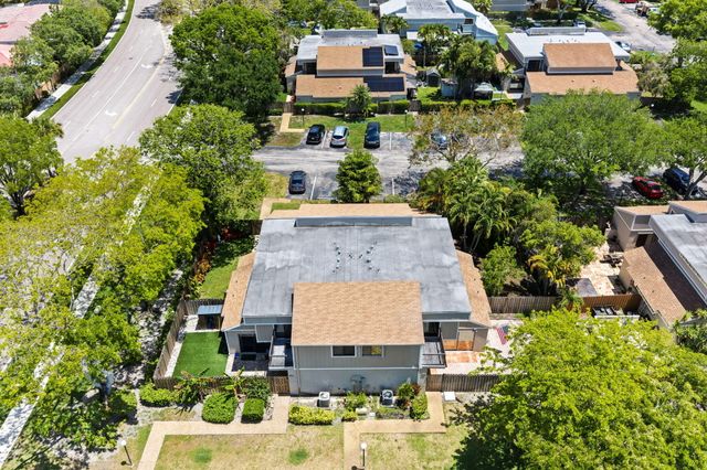 620 Commodore Drive, Plantation, FL 33325