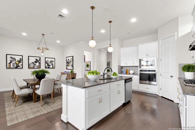 945 Foxbrook, Cibolo, TX 78108