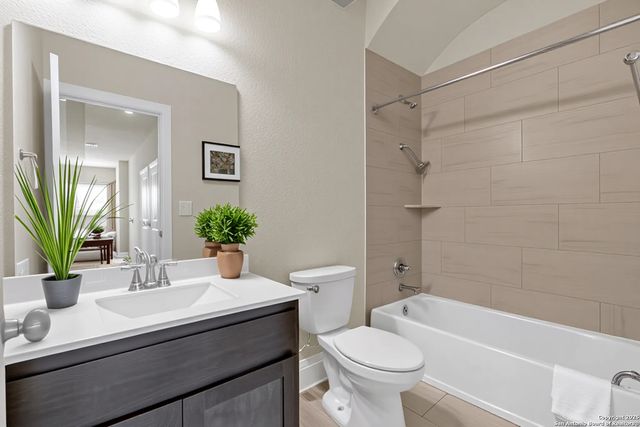 945 Foxbrook, Cibolo, TX 78108