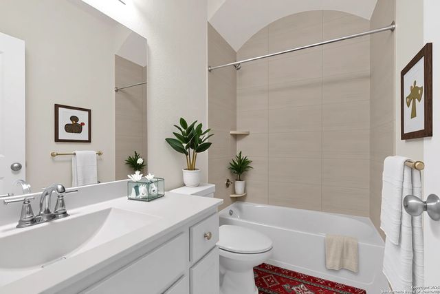 945 Foxbrook, Cibolo, TX 78108