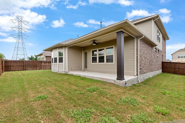 945 Foxbrook, Cibolo, TX 78108