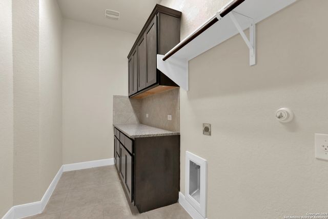 945 Foxbrook, Cibolo, TX 78108