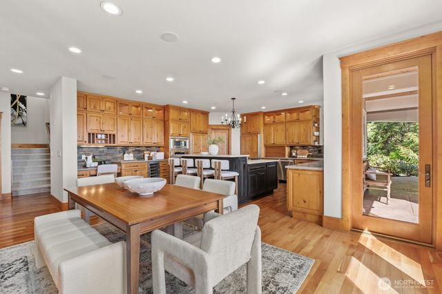 13748 242nd Avenue NE, Woodinville, WA 98077