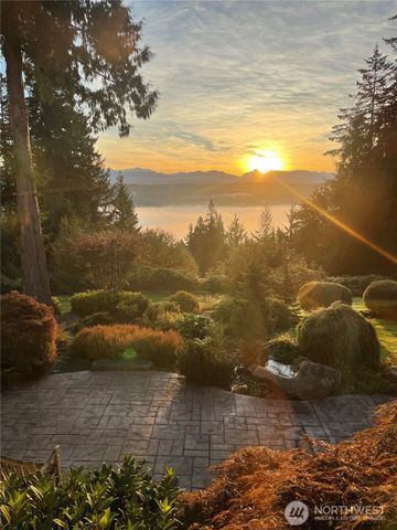 13748 242nd Avenue NE, Woodinville, WA 98077