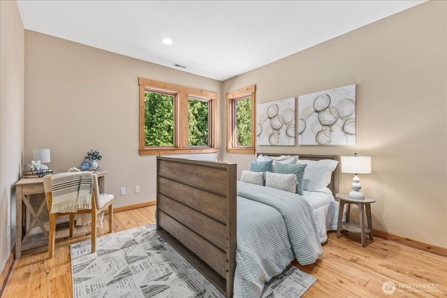 13748 242nd Avenue NE, Woodinville, WA 98077