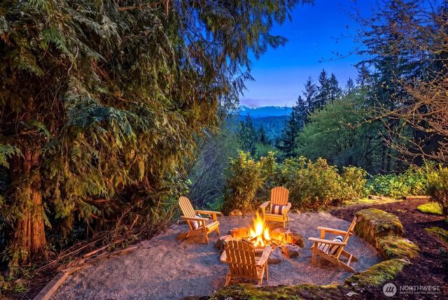 13748 242nd Avenue NE, Woodinville, WA 98077