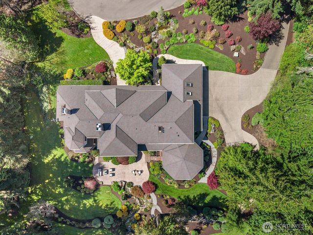 13748 242nd Avenue NE, Woodinville, WA 98077
