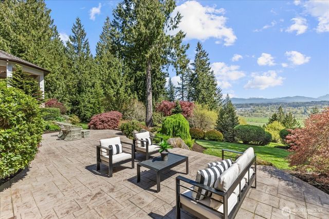 13748 242nd Avenue NE, Woodinville, WA 98077