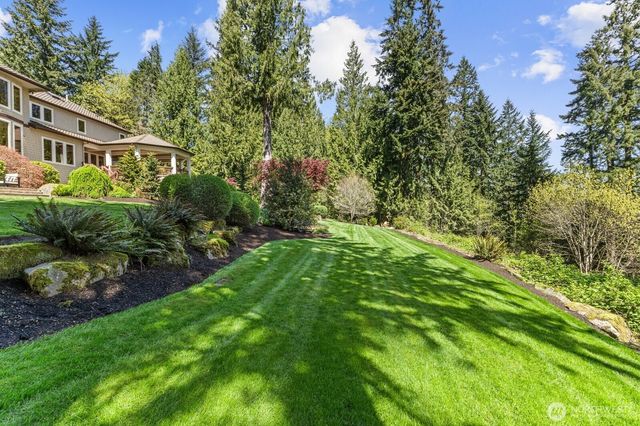 13748 242nd Avenue NE, Woodinville, WA 98077