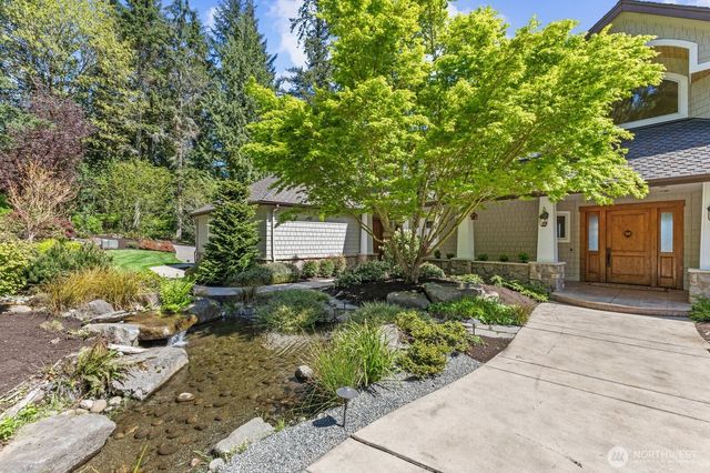 13748 242nd Avenue NE, Woodinville, WA 98077