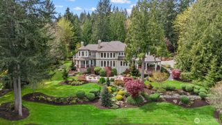 13748 242nd Avenue NE, Woodinville, WA 98077