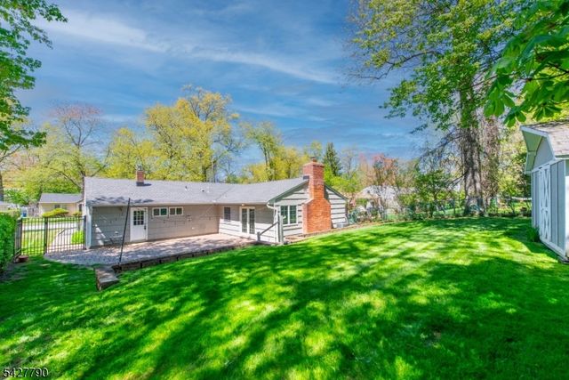 17 Morris Rd, West Orange Twp., NJ 07052