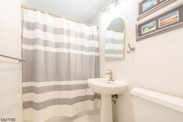 17 Morris Rd, West Orange Twp., NJ 07052