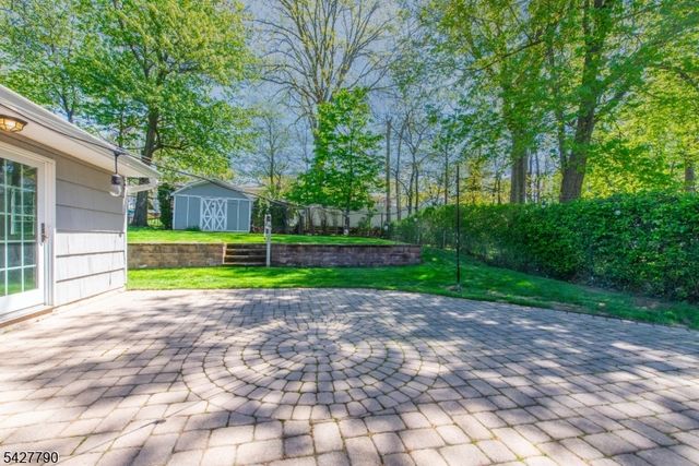 17 Morris Rd, West Orange Twp., NJ 07052