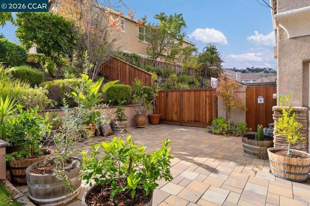 995 Rosehedge Court, Concord, CA 94521