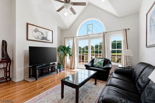 34 Turnberry Ln, Hardyston Twp., NJ 07419